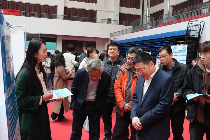 校（院）成功举办“春风行动”环境化工材料专场招聘会